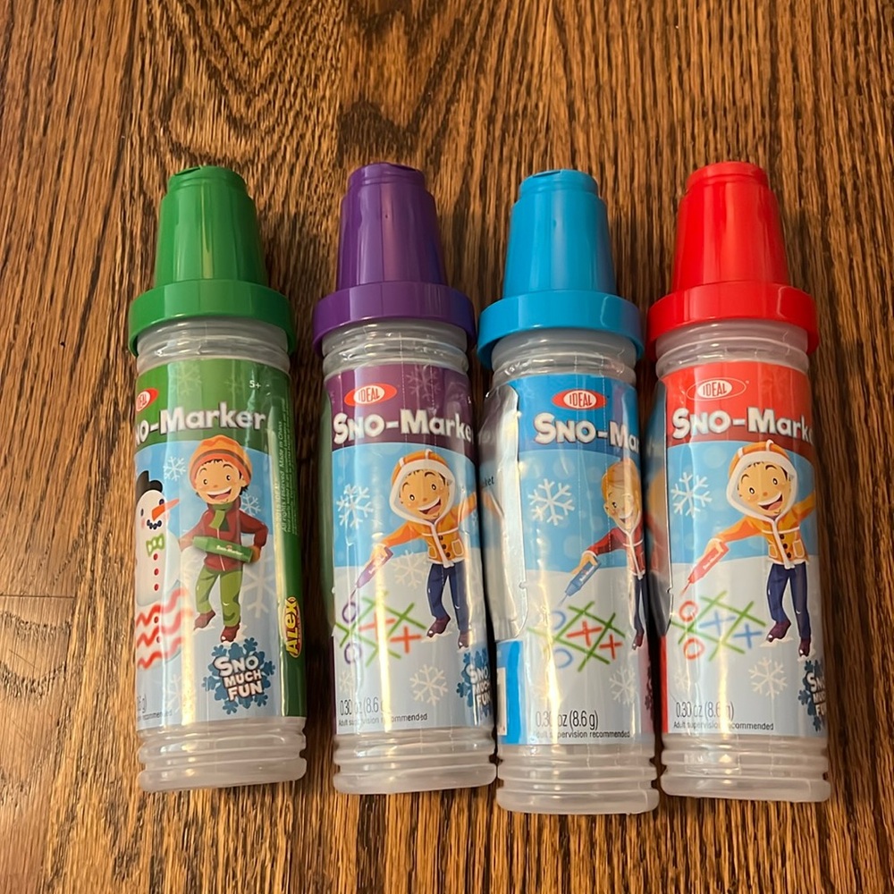 Set of four snow markers!! Lots of fun